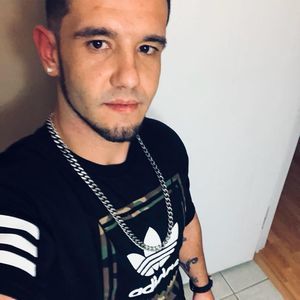 Meet your Posher, Thomas